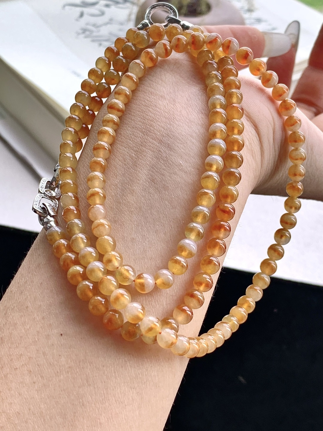 【珠子】️冰黄翡珠链圆珠子珠链 【说明】缅甸 性比高 【尺寸】5-5.2mm，37cm 【重量】36.7克