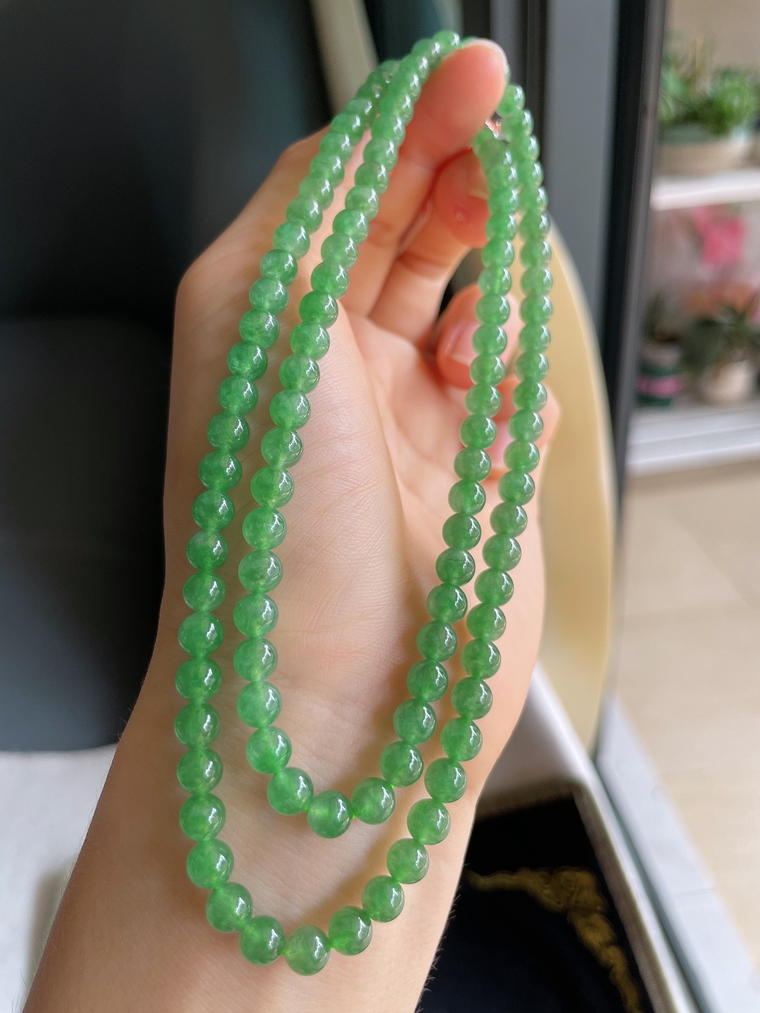 ️，缅甸天然翡翠A货，冰满绿项链，尺寸：5.5mm108颗。【编4662】