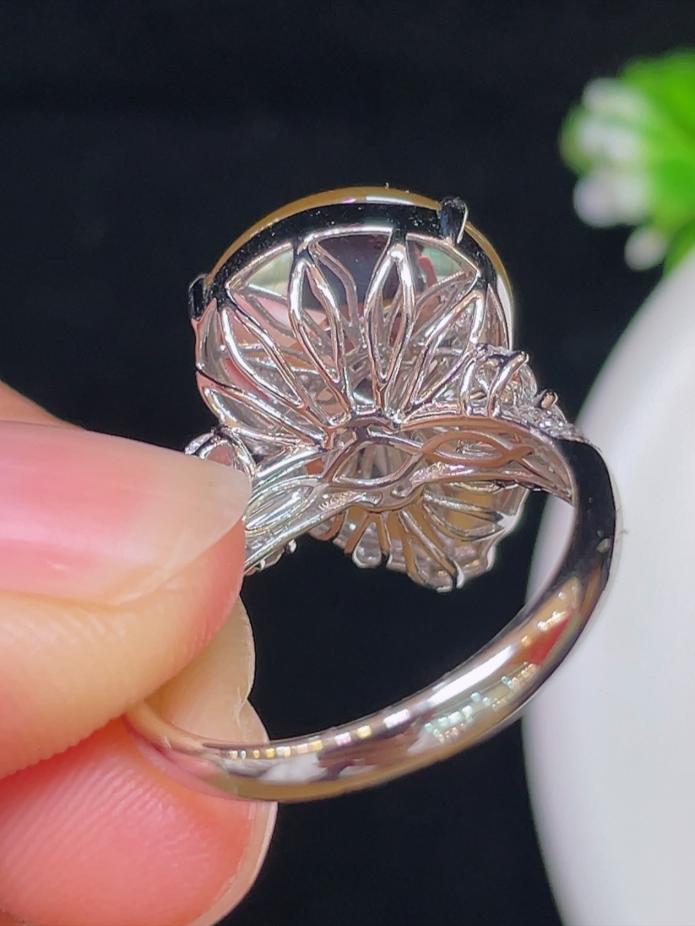 ️ 【冰种黄翡，葫芦戒指】 大件饱满，通透水润，玉质细腻，翠色鲜艳，18k金奢华钻石镶嵌️，17.3-12.7-5.2