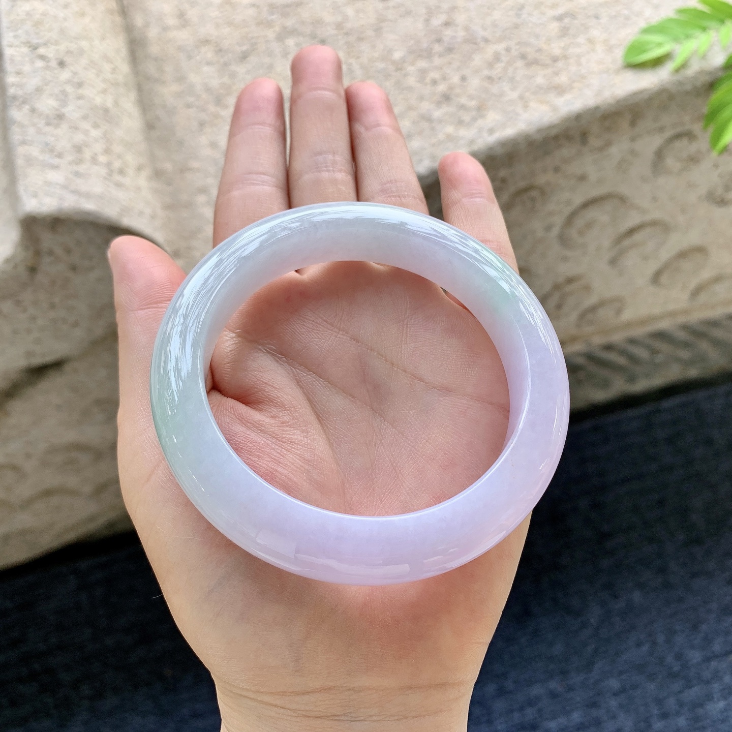 正圈59 60 圈口60.4/13/10.2 编码T1090605 春彩，水润，种老，细腻，无裂