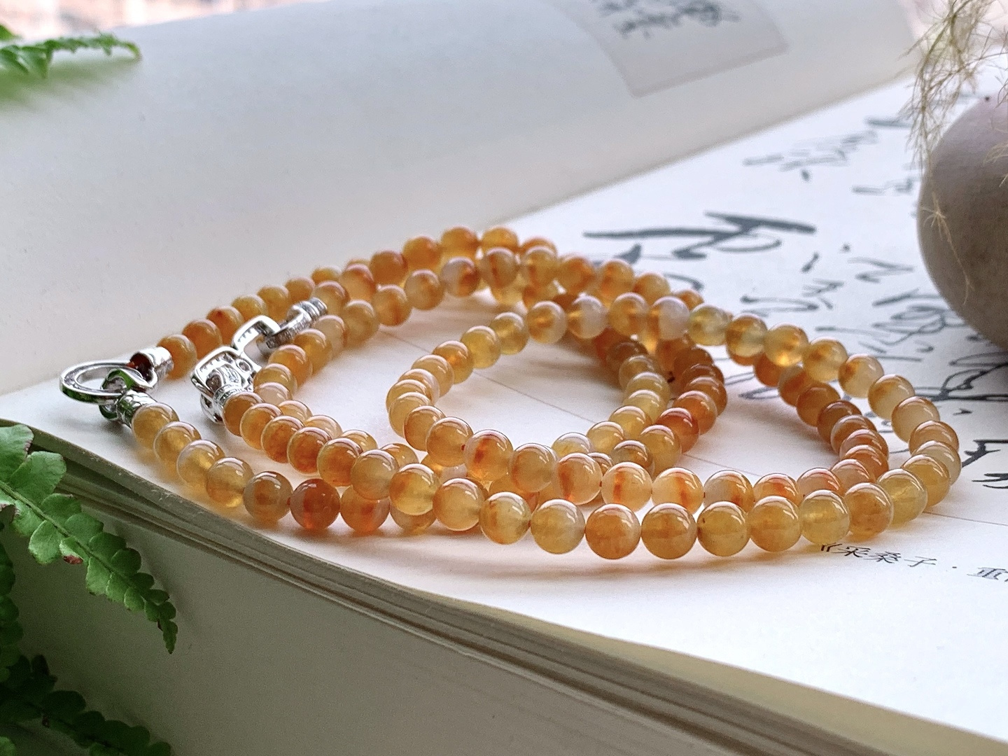 【珠子】️冰黄翡珠链圆珠子珠链 【说明】缅甸 性比高 【尺寸】5-5.2mm，37cm 【重量】36.7克