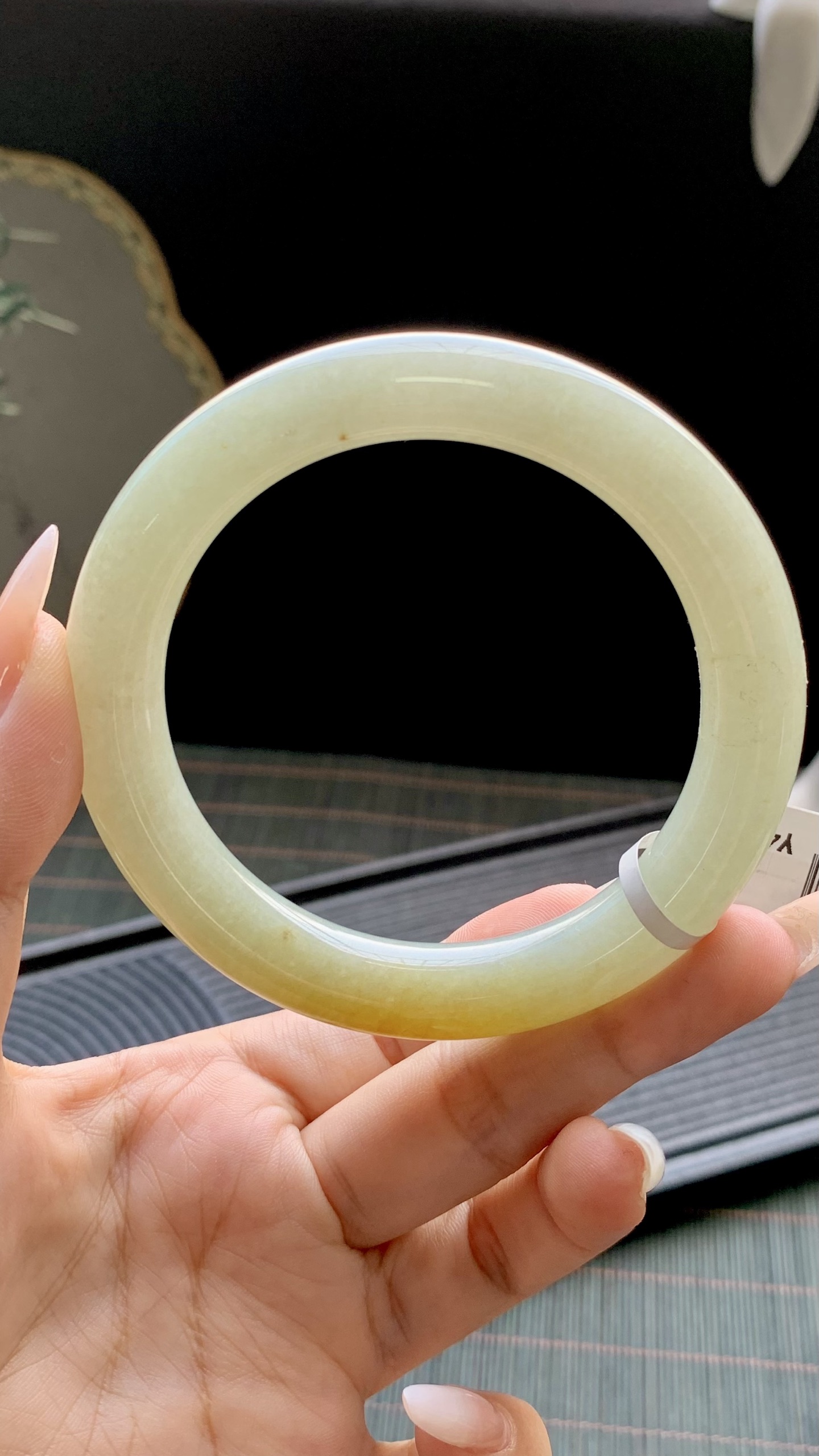 黄翡圆条手镯成品 HYY-7062 尺寸：59-11-11
