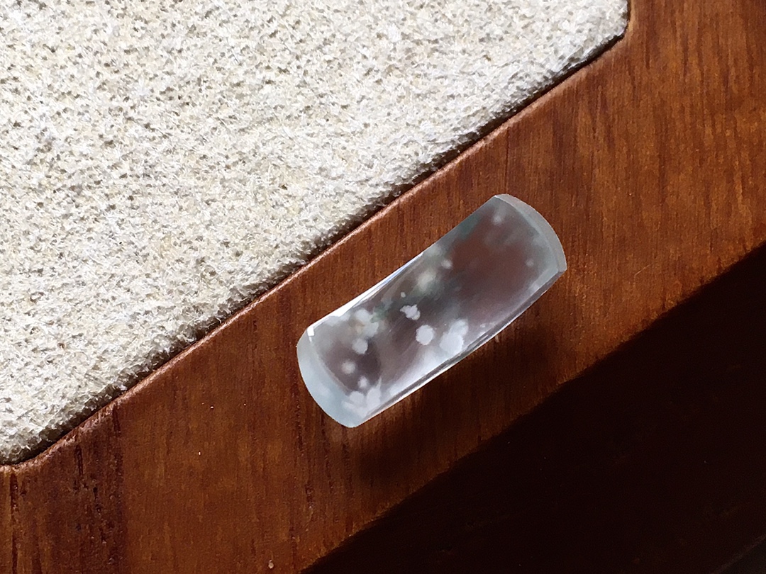 ️ 玻璃种木那马鞍 种水，冰透感十足，无裂尺寸13.2*4.7*5