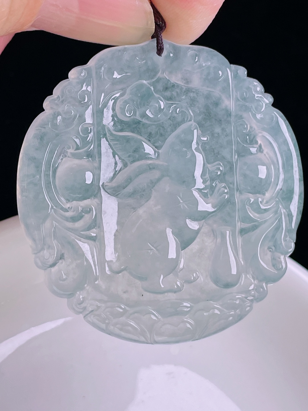 ️兔子生肖兔，老种起光，细底通透，尺寸：44.9/43.5/5.4mm0920