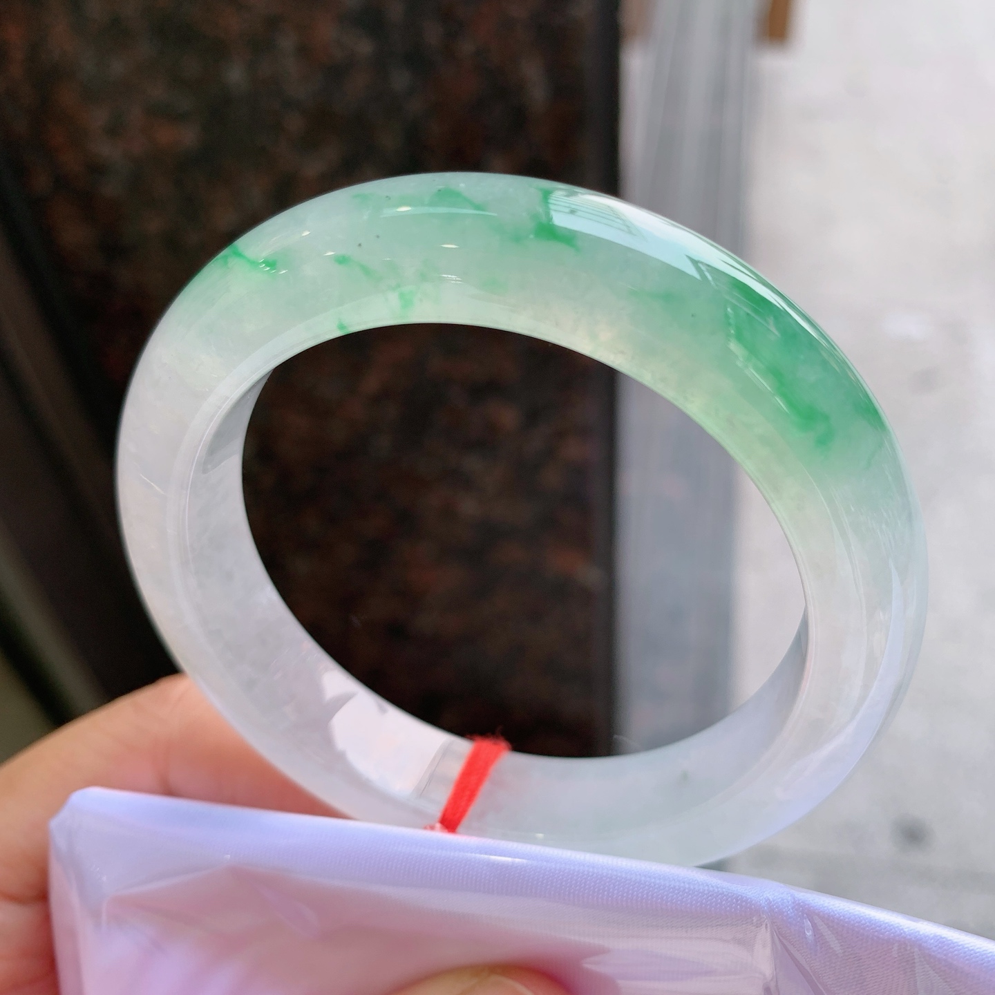 正圈冰飘绿花 微晶体纹 尺寸：55/12/9.5 花色漂亮