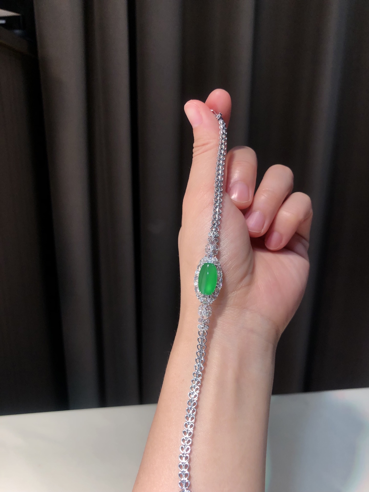 ️ 18k【金镶嵌冰绿马鞍手链】尺寸：160.0×12.4×8.1 裸石13.7×7.9 温润凝翠