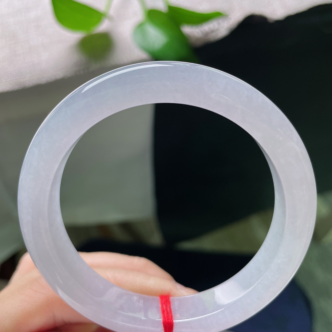 56.8/11.2/9，冰紫正圈，棉线，玉质温润通透，胶感十足，天然的紫韵藏在玉肉之中，不刻意，不浮夸，万般温柔皆在其中，ss59376a
