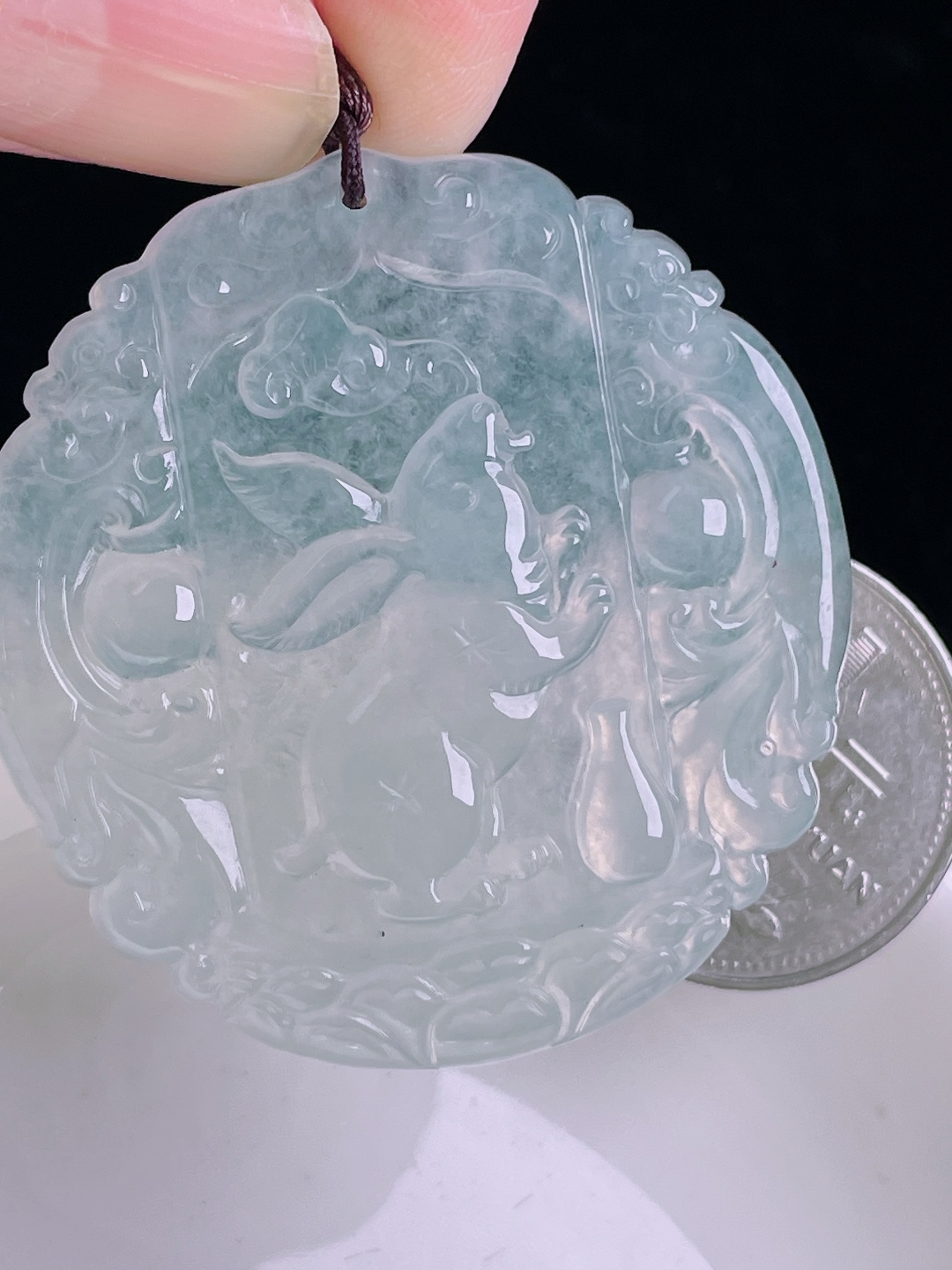 ️兔子生肖兔，老种起光，细底通透，尺寸：44.9/43.5/5.4mm0920