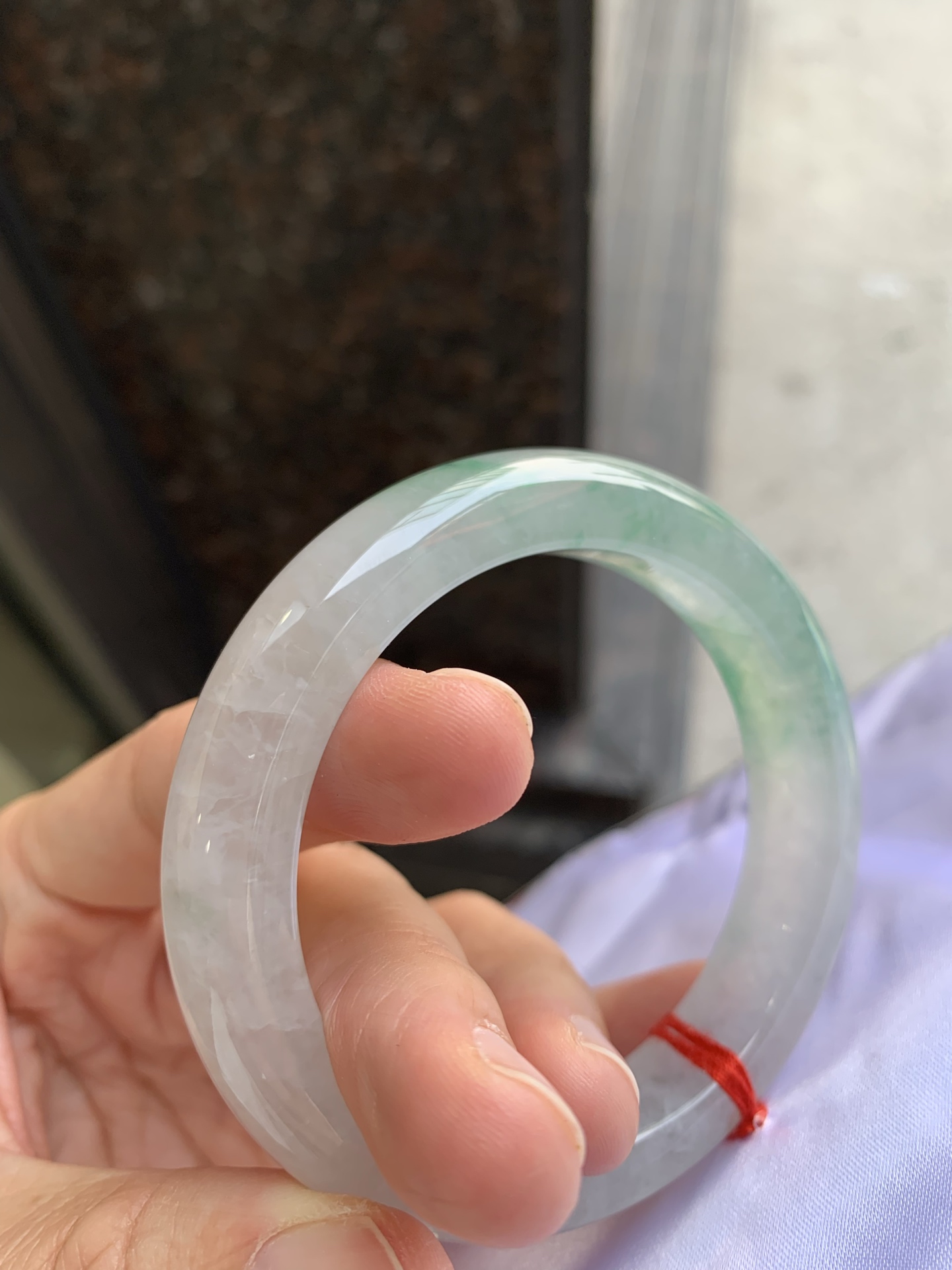 正圈冰飘绿花 微晶体纹 尺寸：55/12/9.5 花色漂亮