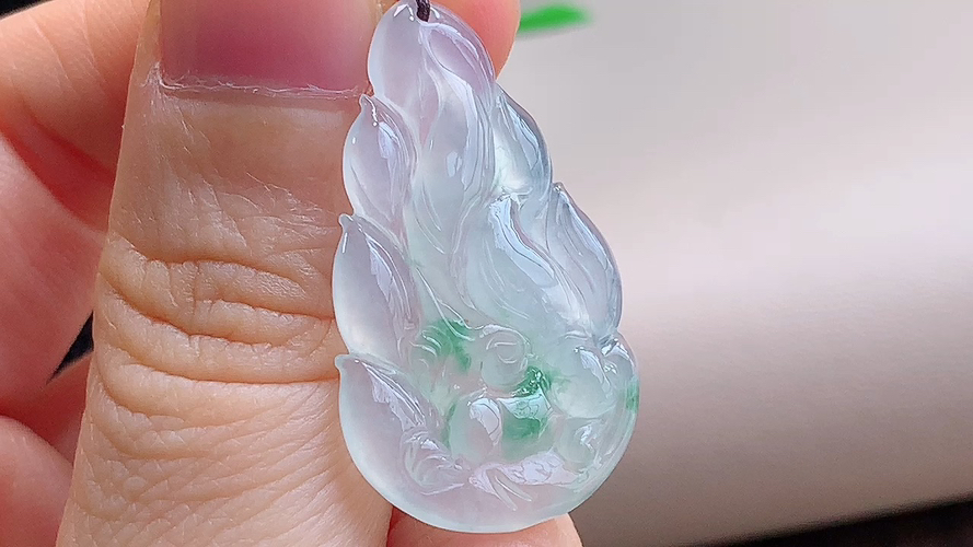 ️ 九尾狐， 无裂，尺寸32.4-20.0-4.2mm，包A附证书