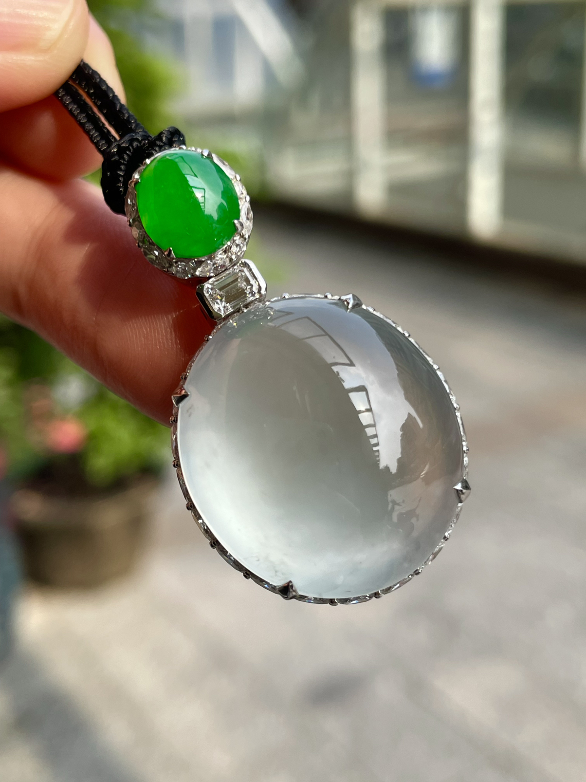 【冰蛋面吊坠】种水上乘，晶莹剔透，纯净通透，起刚起荧光，18k金钻精美镶嵌，裸石尺寸24.2*21.