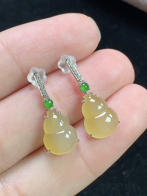 18k金镶冰黄翡葫芦耳钉，无裂，裸石尺寸11-8.3-3.0mm，j20lwh6