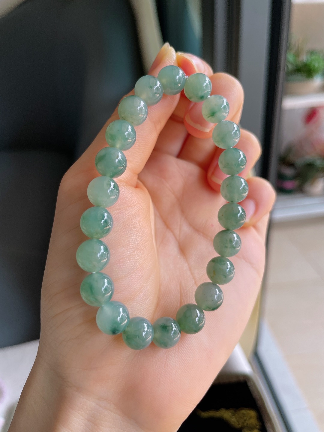 ️，缅甸天然翡翠A货，冰飘花手链，尺寸：8.6mm。【编4688】