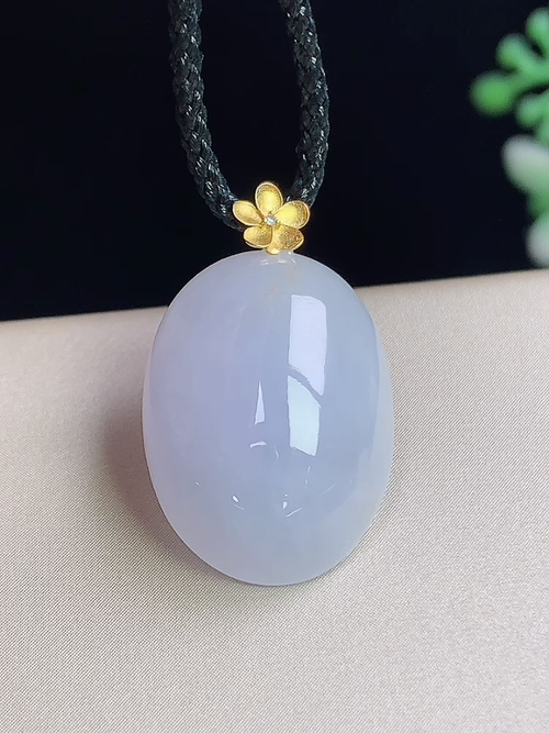 18k金镶蛋面吊坠，无裂，尺寸19-14.2-7.6mm，j20cdg