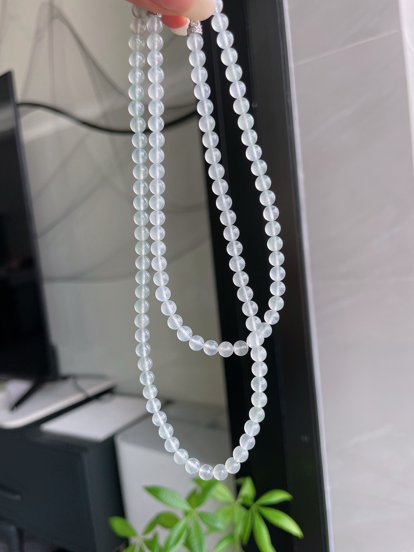 玻璃冰透亮飘花珠珠项链，卡5mm，118颗 S09