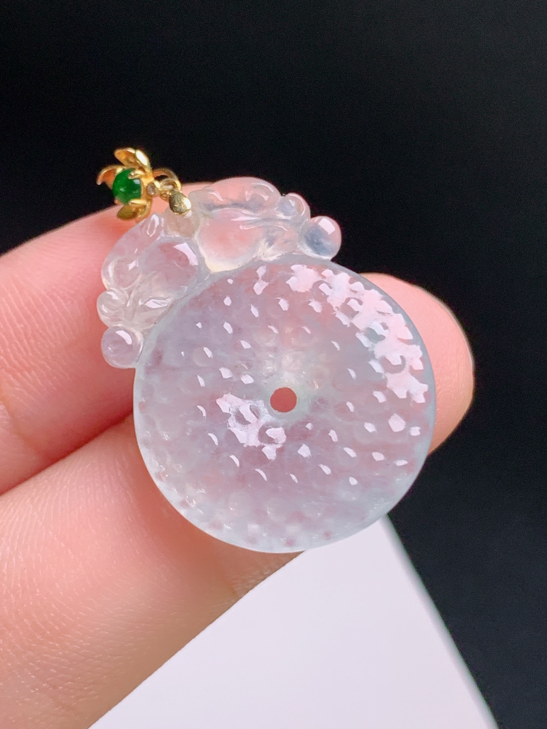 ️ 冰种平安扣吊坠，种老起荧，雕工灵动，平安顺遂，裸石24.5-19.6-4.3 整体31.8 13