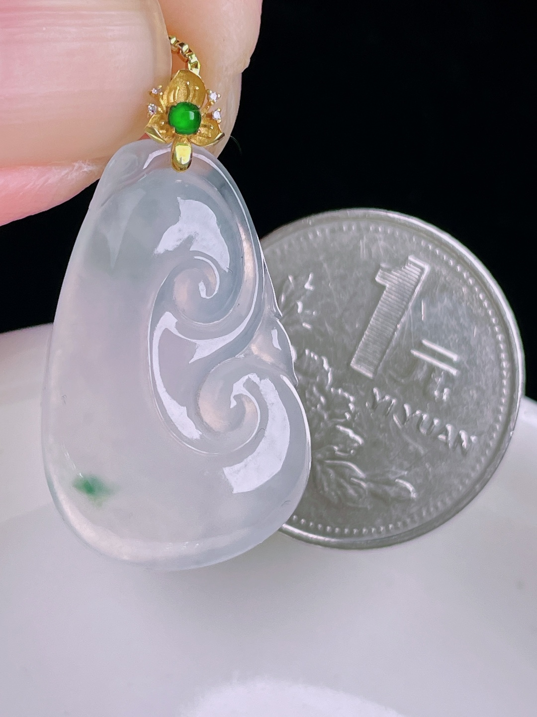 冰种如意，18k镶嵌，老种起光，细底通透，尺寸：31.8裸石27.6/17.5/5mm0920