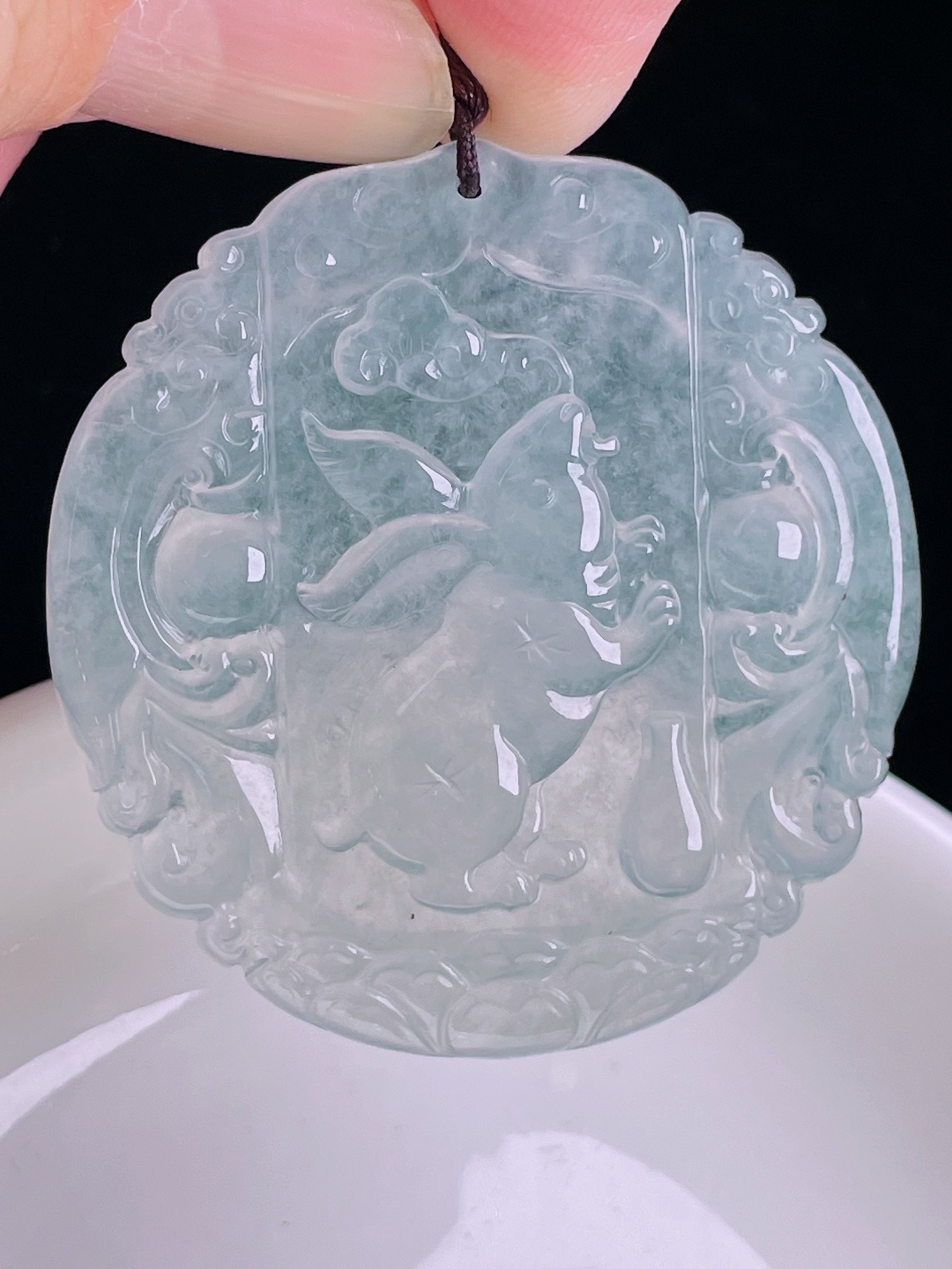 ️兔子生肖兔，老种起光，细底通透，尺寸：44.9/43.5/5.4mm0920