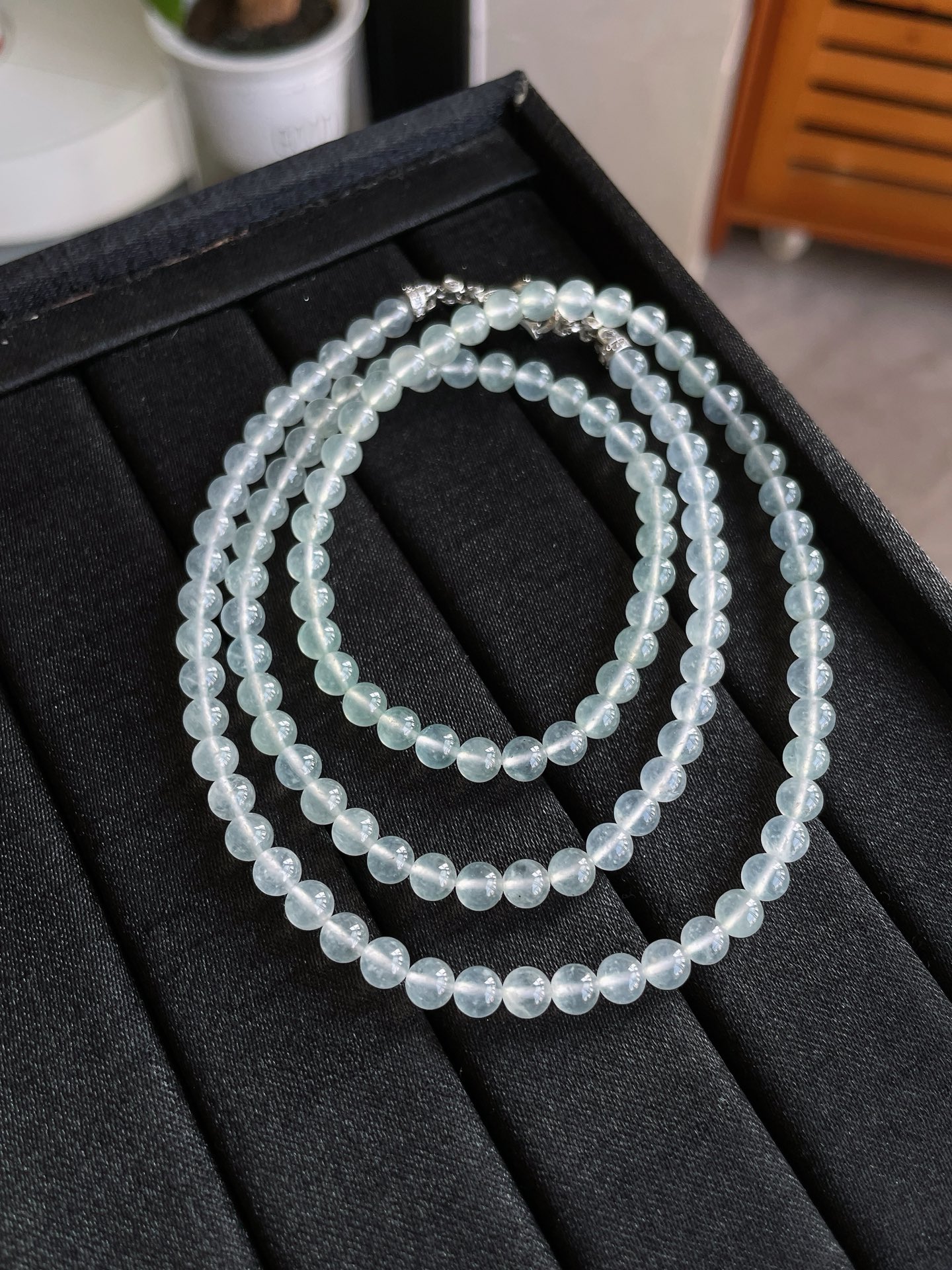 玻璃冰透亮飘花珠珠项链，卡5mm，118颗 S09
