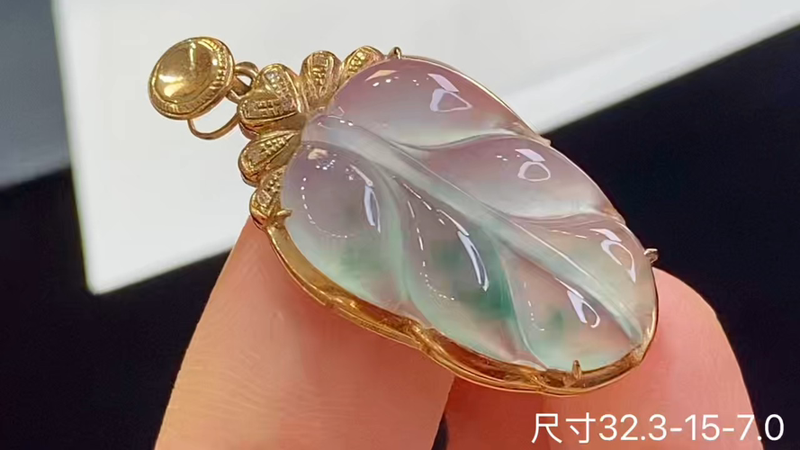 ️18k金+钻树叶吊坠，无裂，32.3-15-7.0