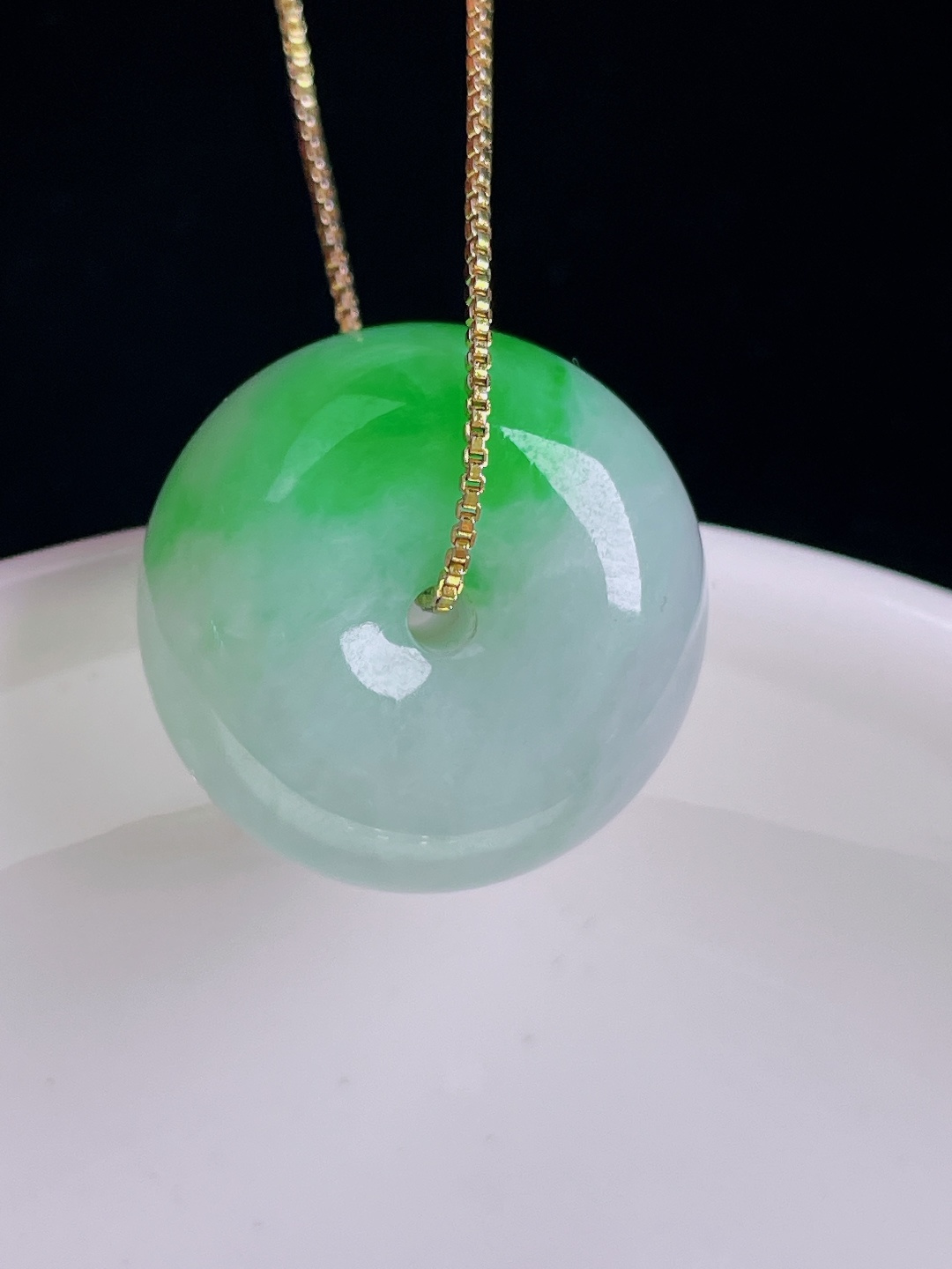 ️阳绿路路通，老种起光，细底通透，尺寸：21.8/12.8mm0920