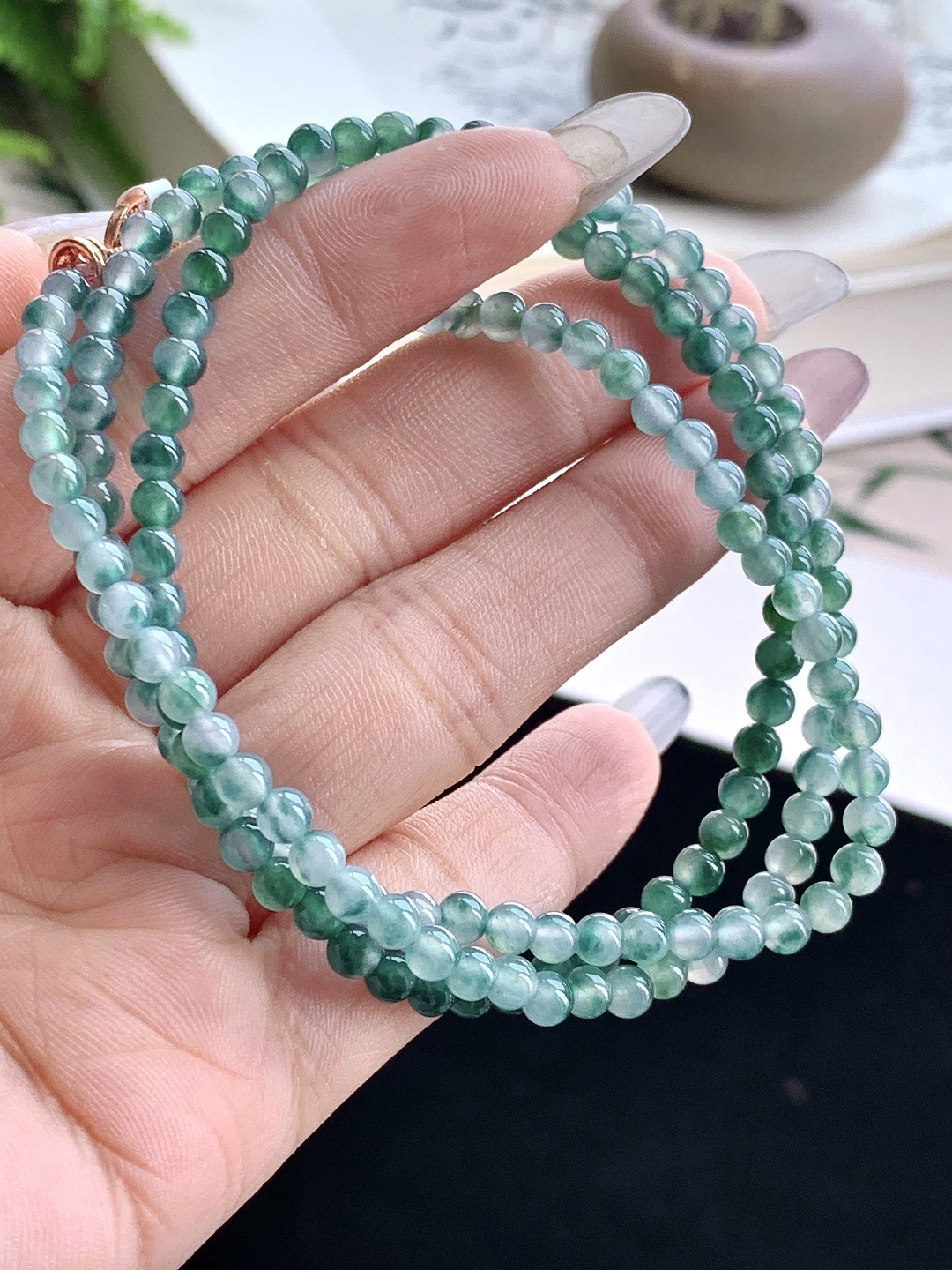 【珠子】️冰种飘花珠链圆珠子珠链 【说明】缅甸 性比高 【尺寸】3.9mm，30cm 【重量】20克