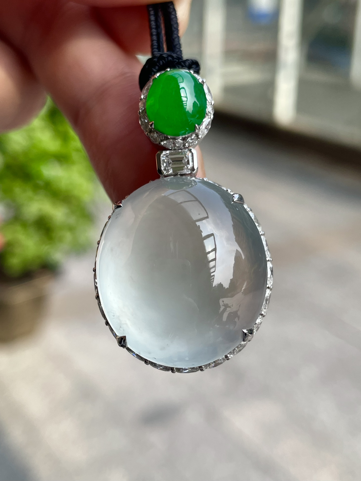 【冰蛋面吊坠】种水上乘，晶莹剔透，纯净通透，起刚起荧光，18k金钻精美镶嵌，裸石尺寸24.2*21.