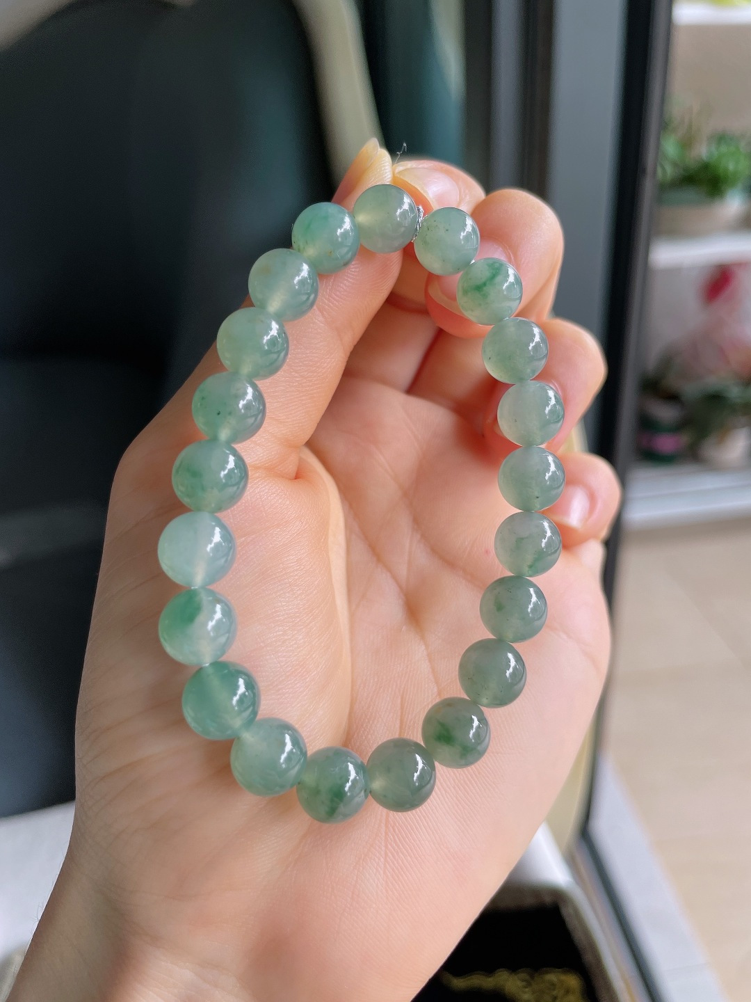 ️，缅甸天然翡翠A货，冰飘花手串，尺寸：8.5mm。【编4686】
