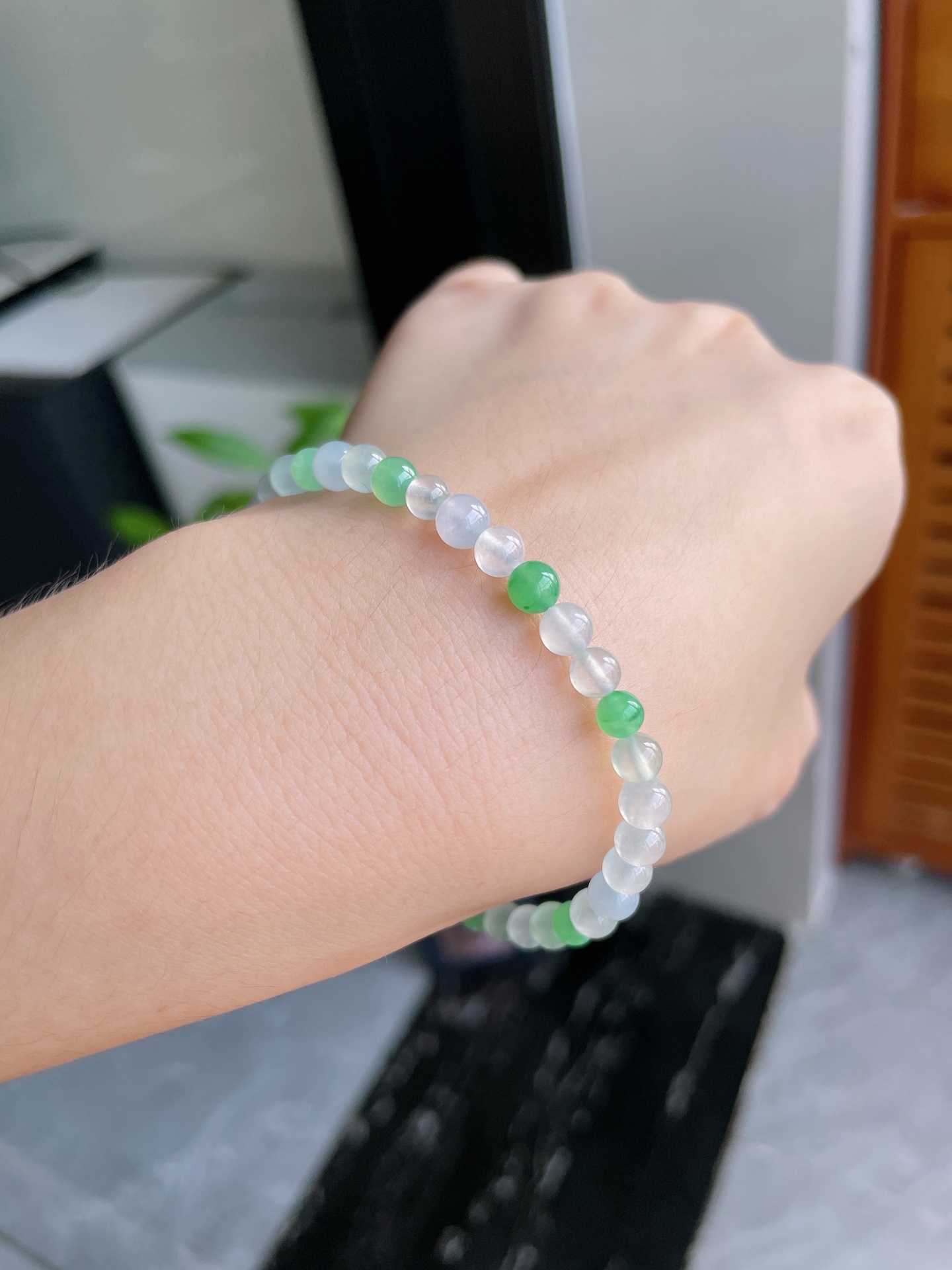 玻璃冰清爽双彩珠手链 卡5mm S09