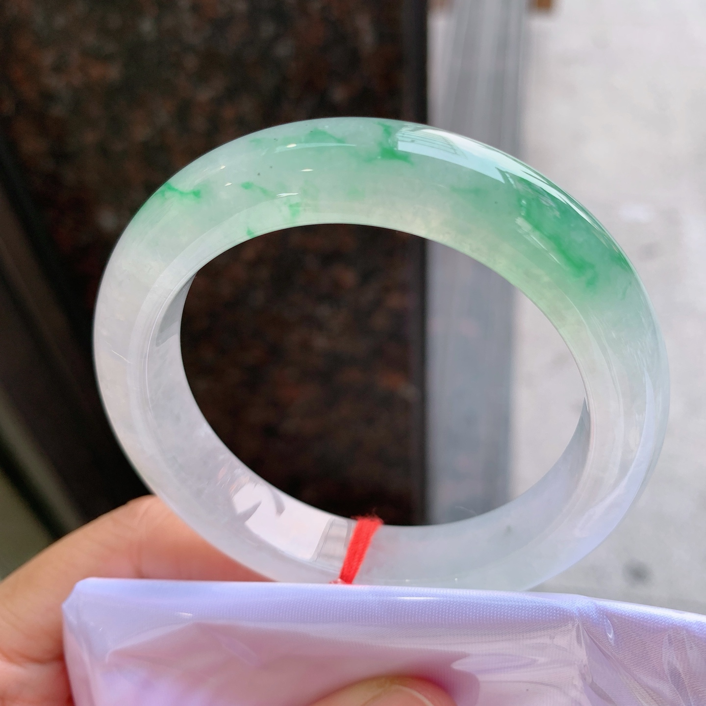 正圈冰飘绿花 微晶体纹 尺寸：55/12/9.5 花色漂亮