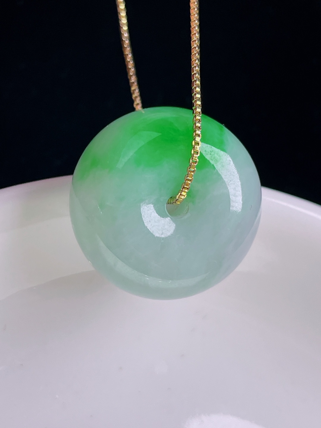 ️阳绿路路通，老种起光，细底通透，尺寸：21.8/12.8mm0920