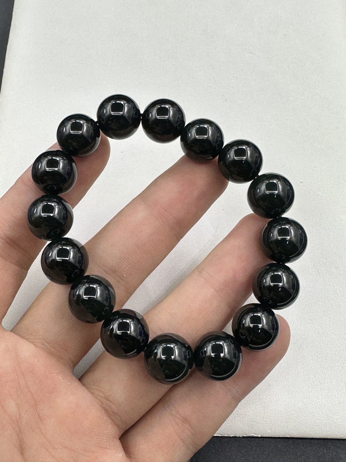 ️【墨翠手串13mm】老坑冰种 黑度极黑 灯照全透 呈帝王绿 种老起光 底极细腻 圆润饱满