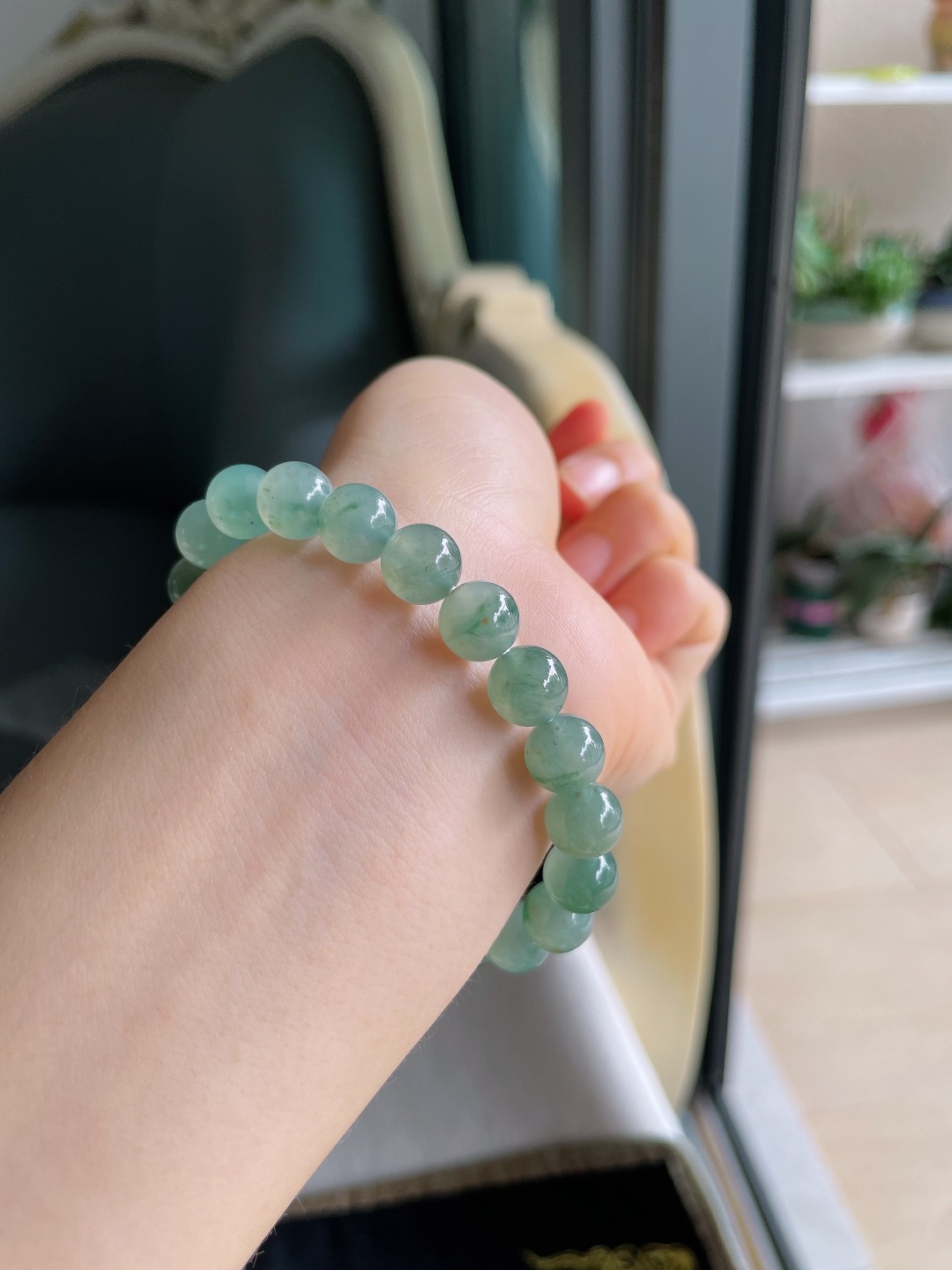 ️，缅甸天然翡翠A货，冰飘花手串，尺寸：8.5mm。【编4686】