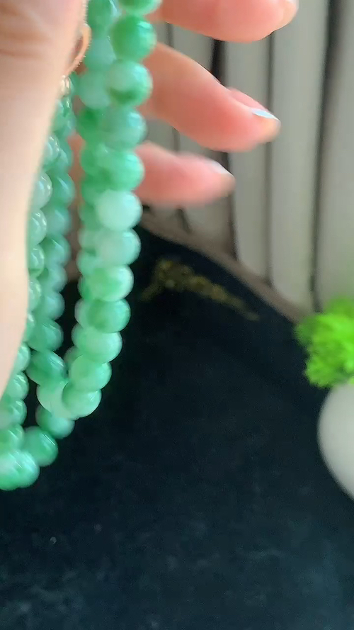 ️天然翡翠，飘绿花细腻项链 尺寸5 ak911