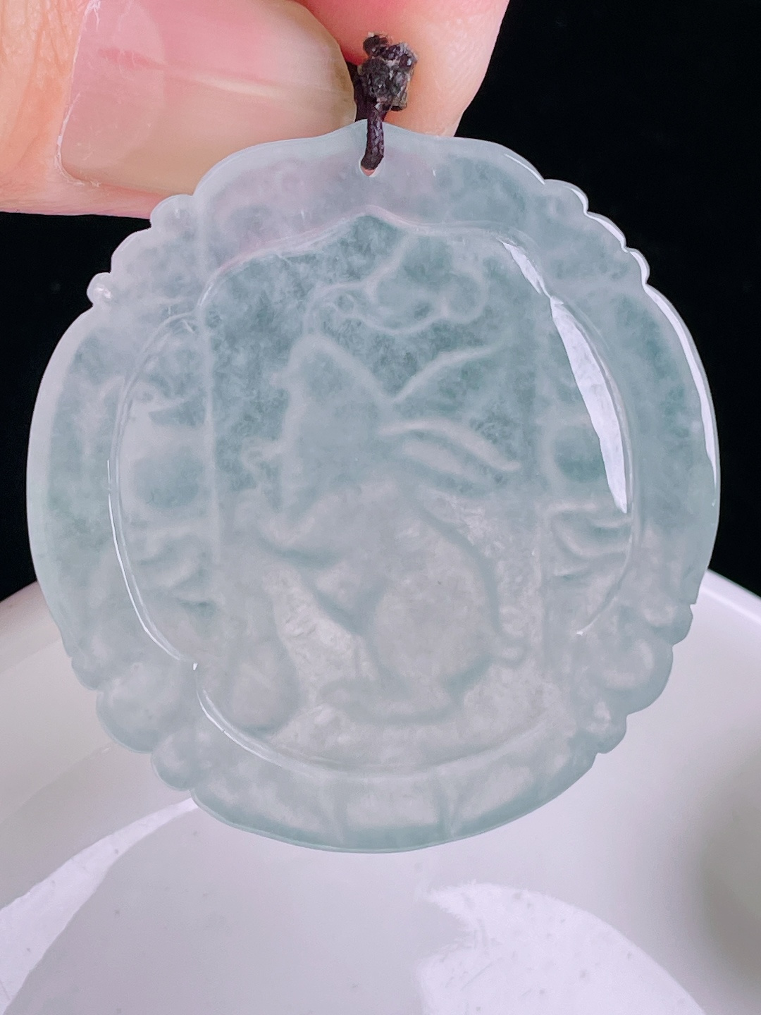 ️兔子生肖兔，老种起光，细底通透，尺寸：44.9/43.5/5.4mm0920