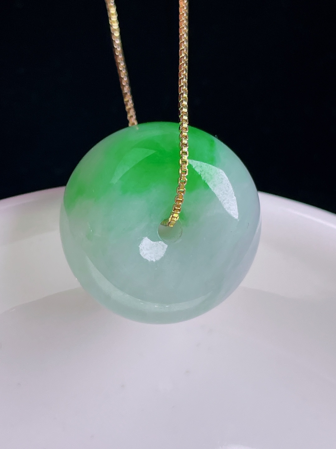 ️阳绿路路通，老种起光，细底通透，尺寸：21.8/12.8mm0920