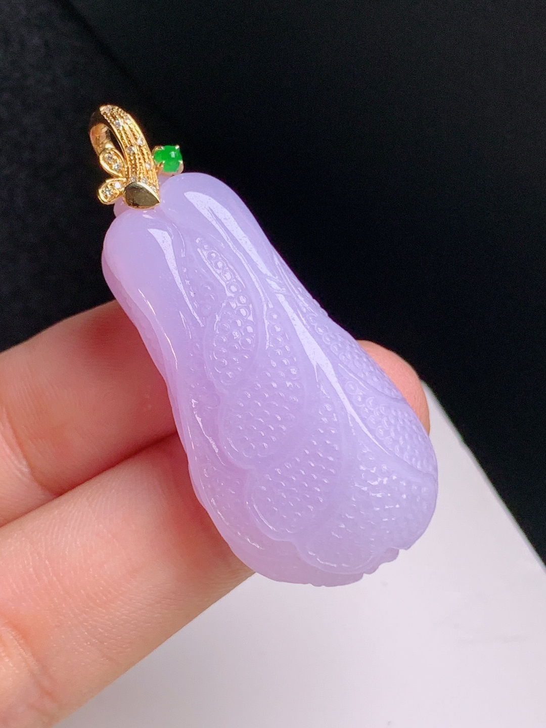 ️ 白菜吊坠，满色浓艳，雕工细致，百财聚来 裸石36.3-19.8-10 整体45.9 29