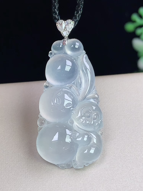 18k金镶冰种生肖灵猴，无裂，尺寸30.8-15.2-5.0mm，j20cdg