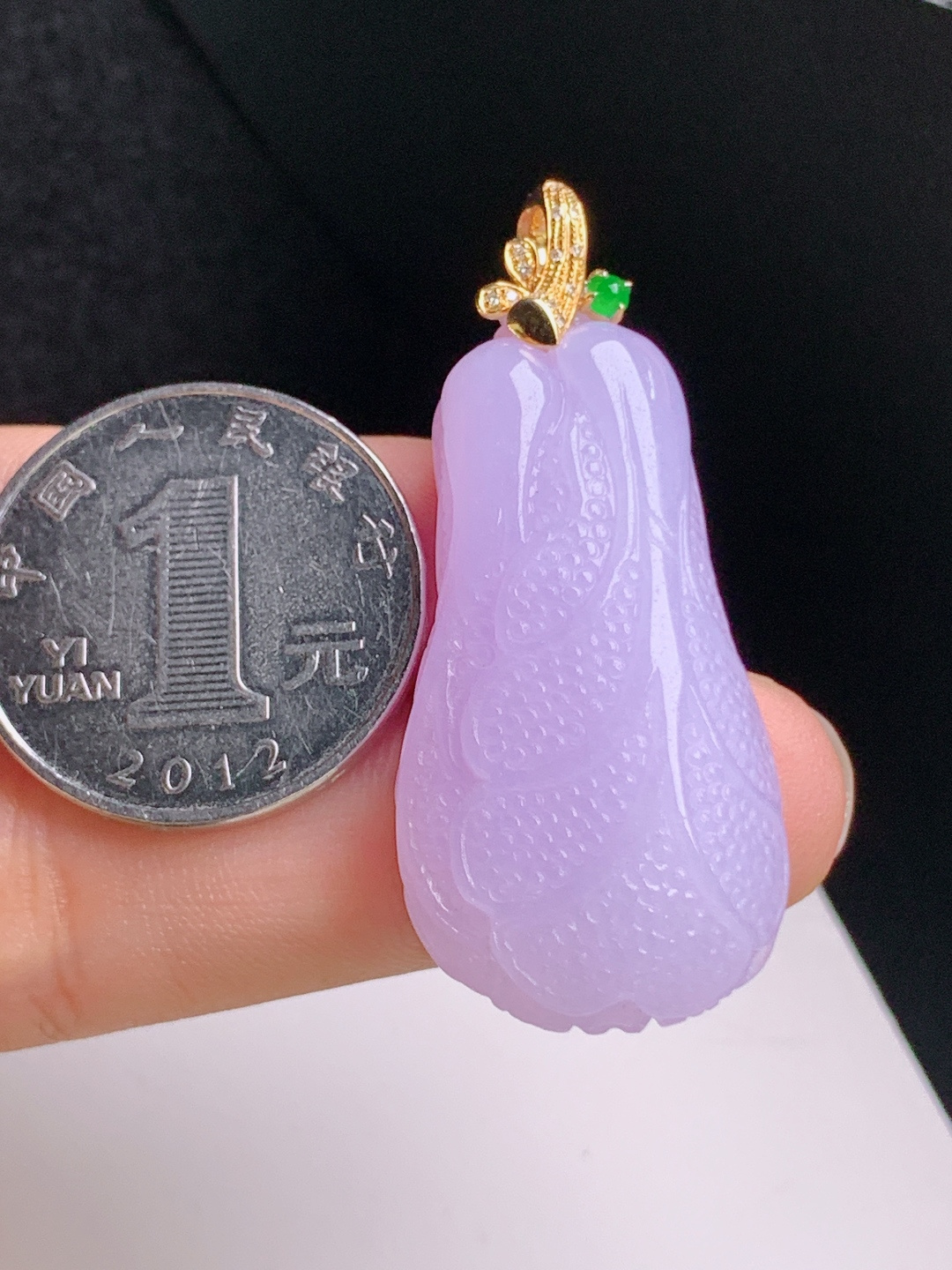 ️ 白菜吊坠，满色浓艳，雕工细致，百财聚来 裸石36.3-19.8-10 整体45.9 29
