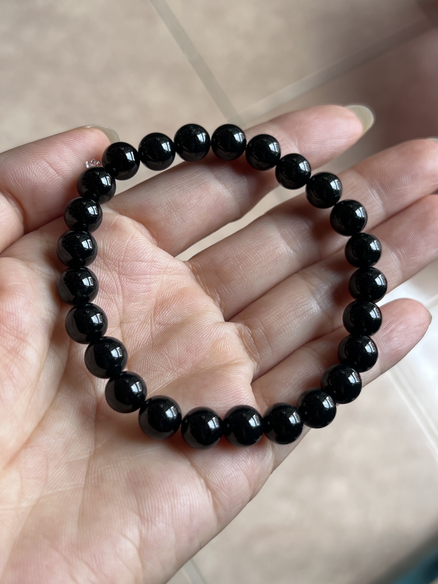 ️ 9.20 精品3号墨翠手链8mm 极黑油亮 质地细腻水头好 灯照透翠绿