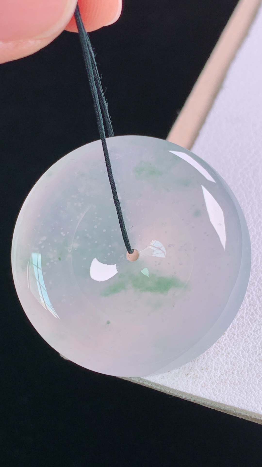️高品质 冰飘绿平安扣 翠色灵动，水润荧光，无裂 尺寸:32.4-6.2mm 16