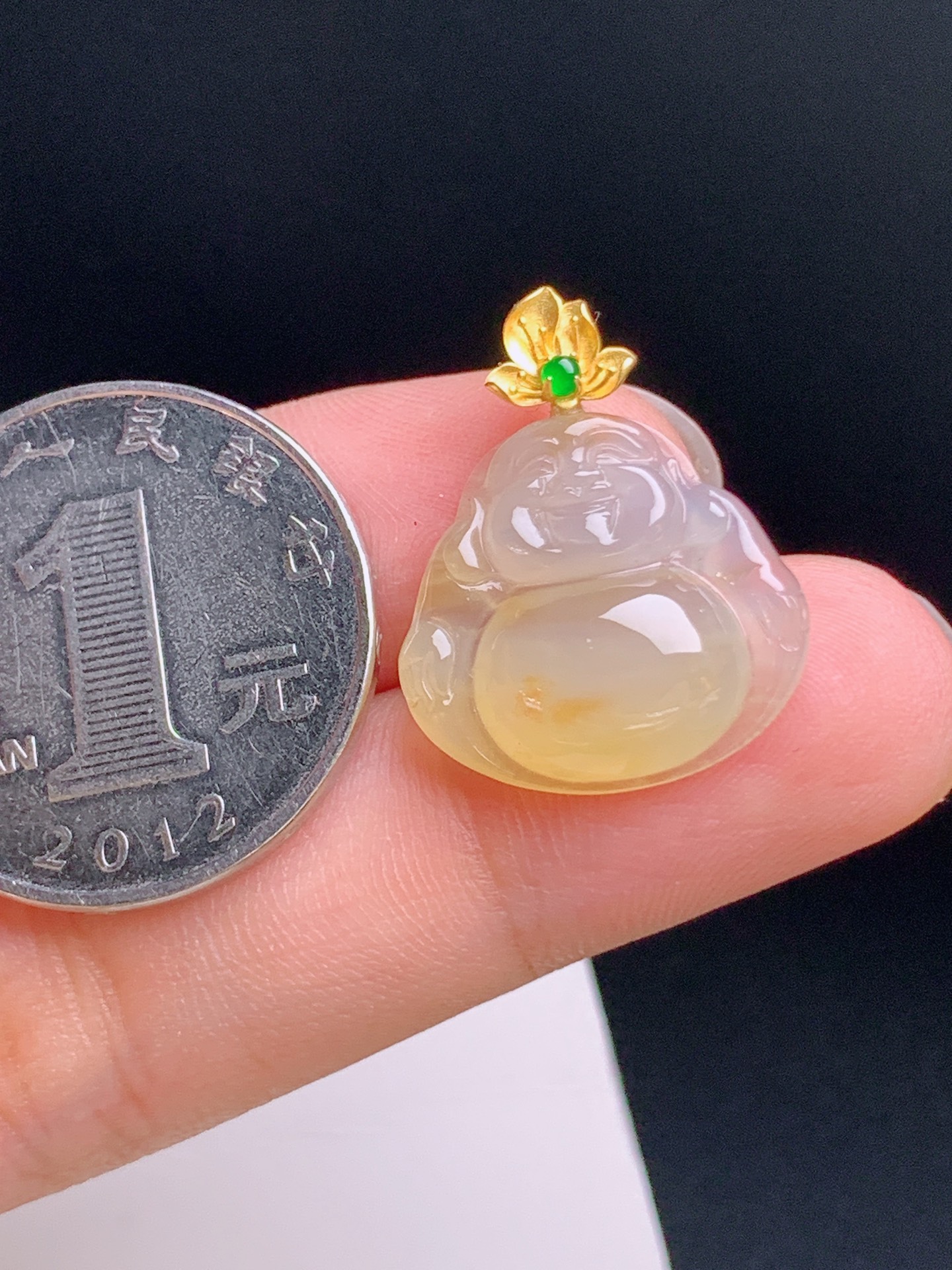 ️ 黄翡佛公吊坠，18K金扣，玉色温润，笑口常开，福气满满，裸石17.6-18.4-5.223.5，080918
