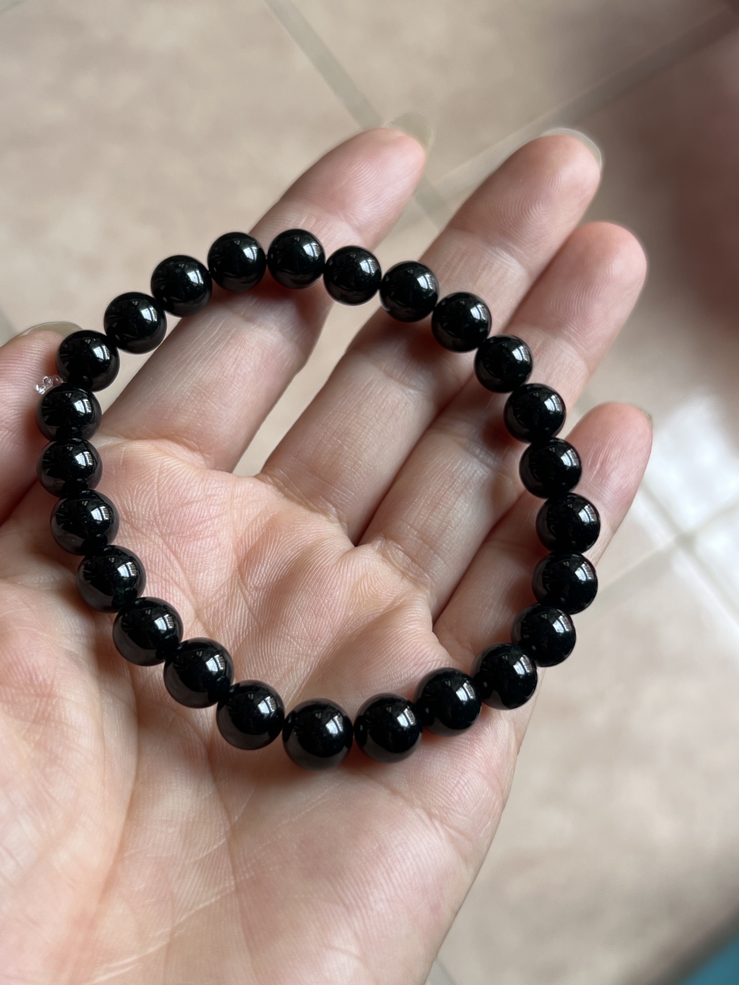 ️ 9.20 精品3号墨翠手链8mm 极黑油亮 质地细腻水头好 灯照透翠绿