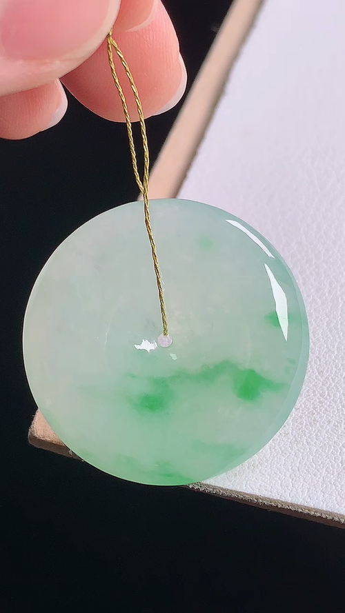 ️冰飘绿平安扣，无裂，尺寸:29.5-4.7mm 17