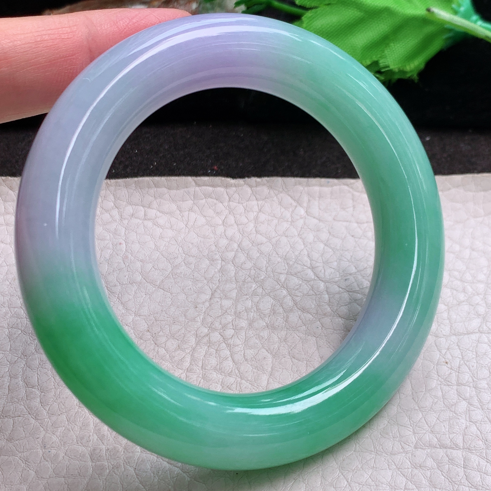 js收藏款55.5*13.3*13胖圆镯 缅甸翡翠a货高品质春带彩圆条玉手镯