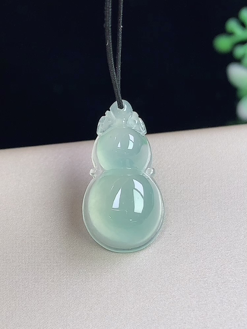 葫芦，无裂，尺寸20.1*10.6*5.8mm，j21ayd