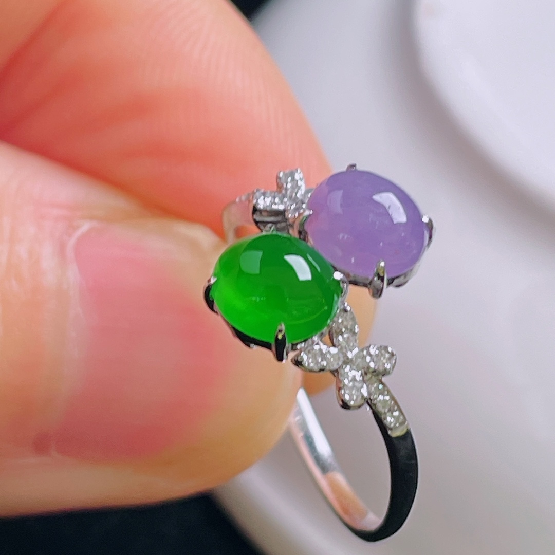 冰绿戒指，18k镶嵌，老种起光，细底通透，尺寸：裸石7/6.6/3.4mm0921