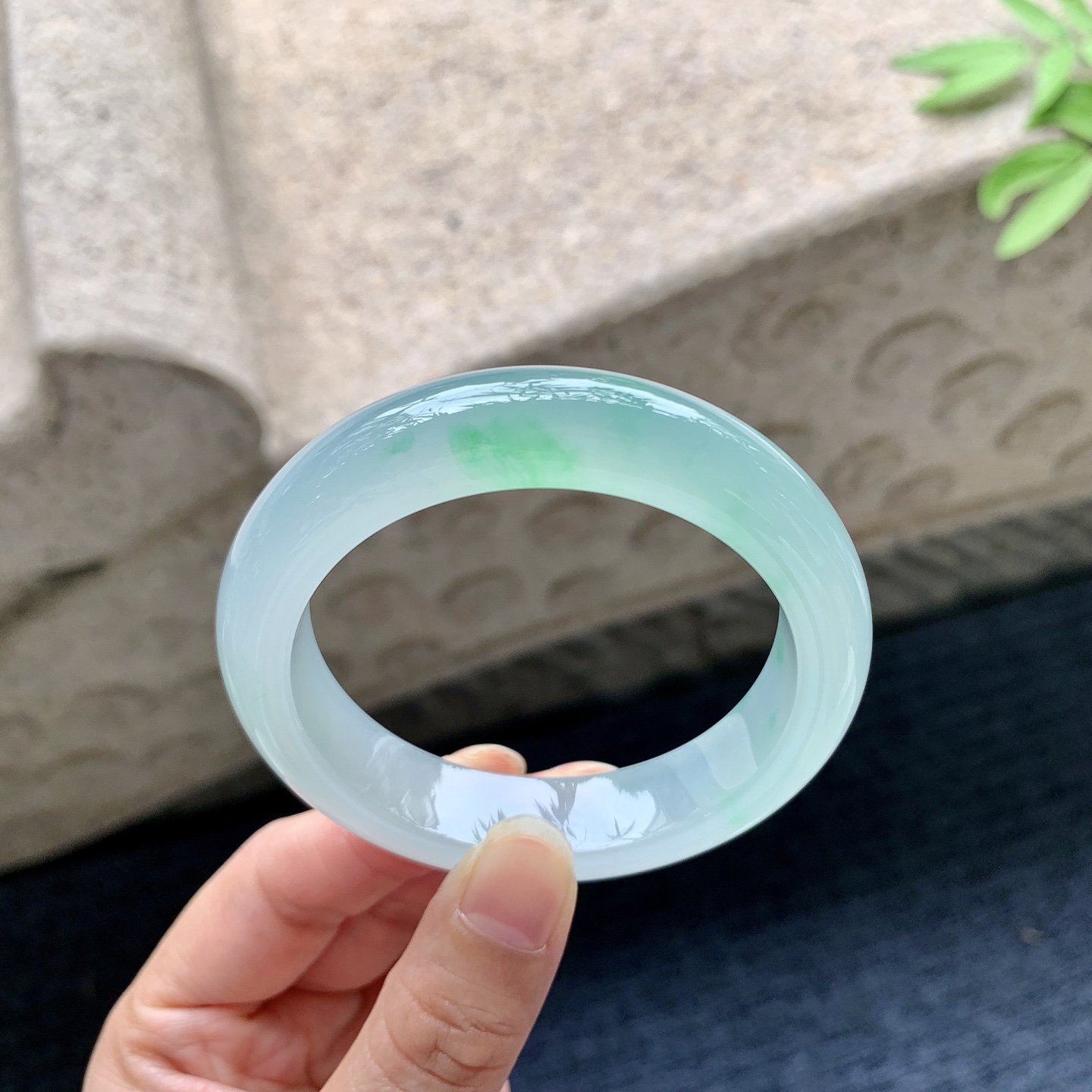 正圈52 53 圈口52.3/12.9/8.6 编码HP092214 冰飘绿，清透，水润，种老，细腻，无裂