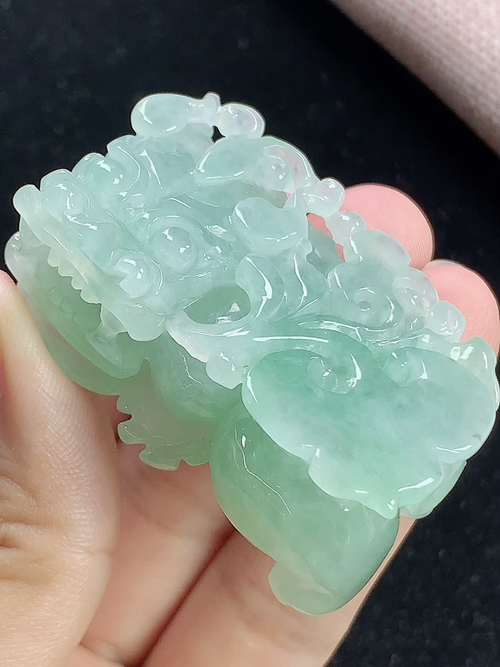霸王貔貅，无裂，尺寸53*30.8*19.1mm，j21ayd