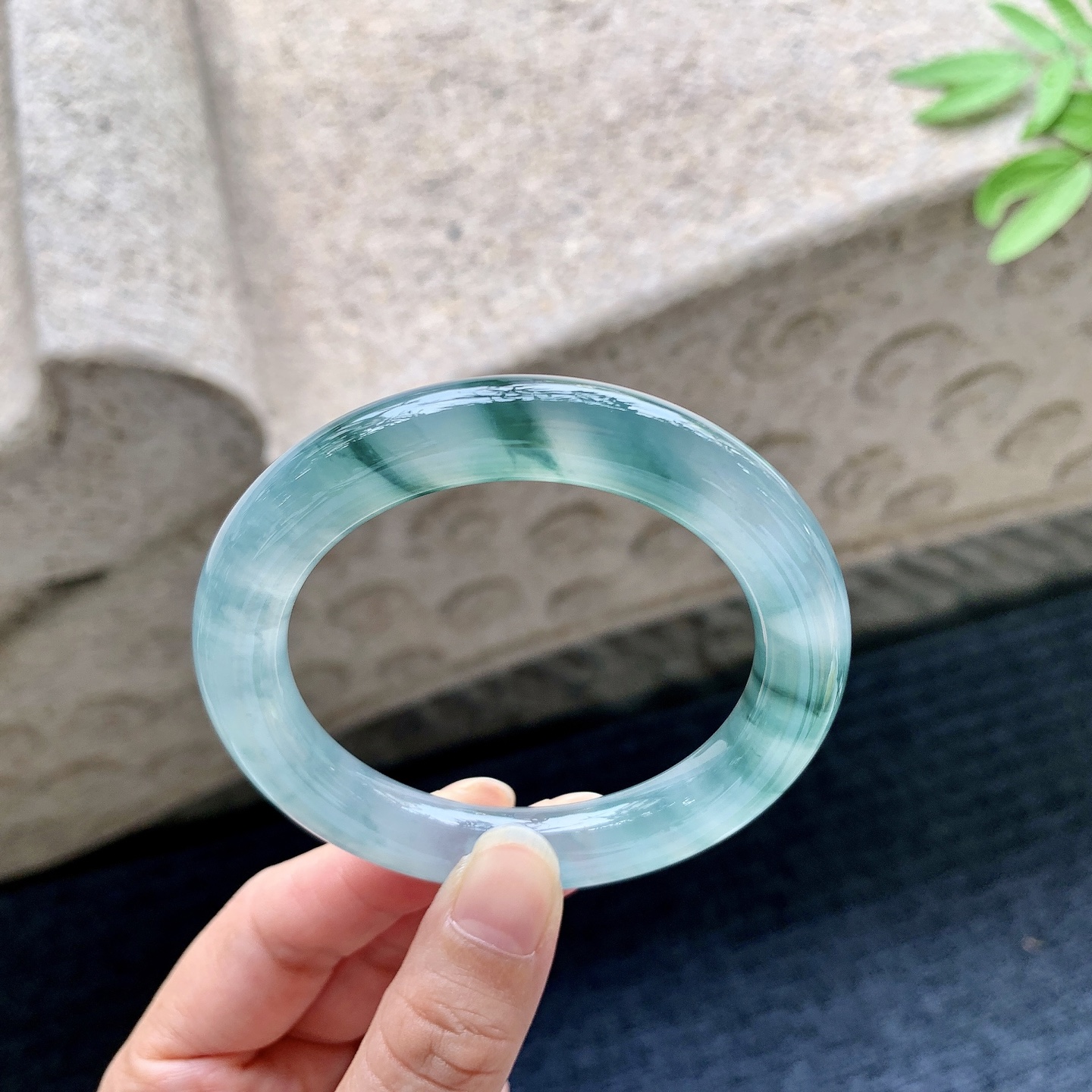 圆条52 53 圈口52.4/10.2/10 编码WW092230 冰飘花，水润，种老，细腻，打灯有纹线